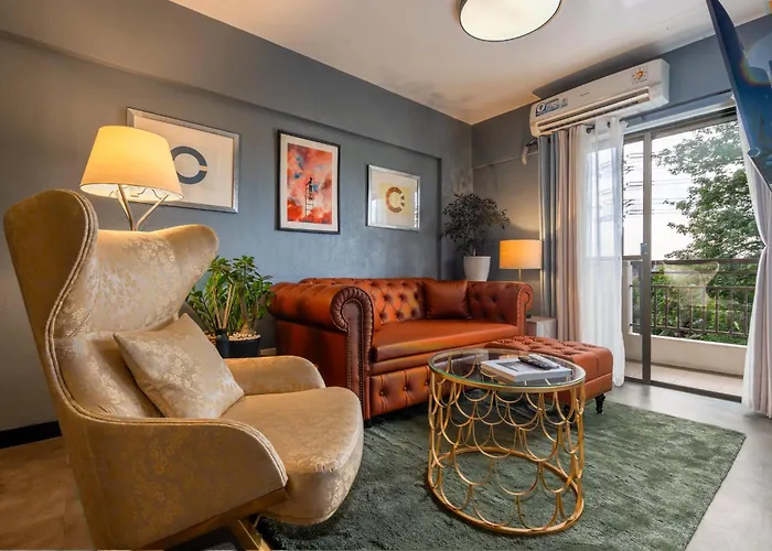 Boutique One-bedroom Near Airport, Business Hubs *
