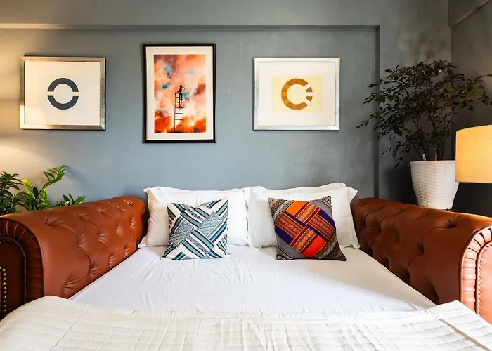Boutique One-bedroom Near Airport, Business Hubs *